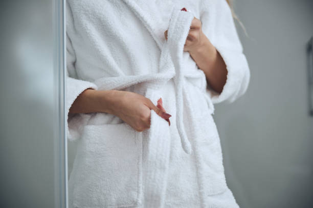 La Bata de Baño: La Transición Perfecta entre el Agua y el Descanso