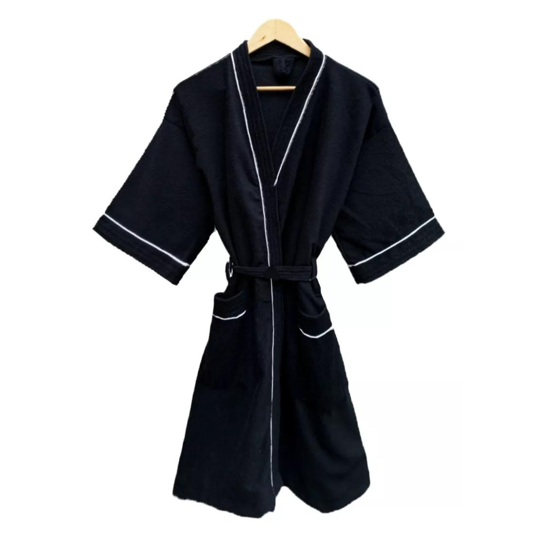 Bata de Baño Negra Detalle en Blanco