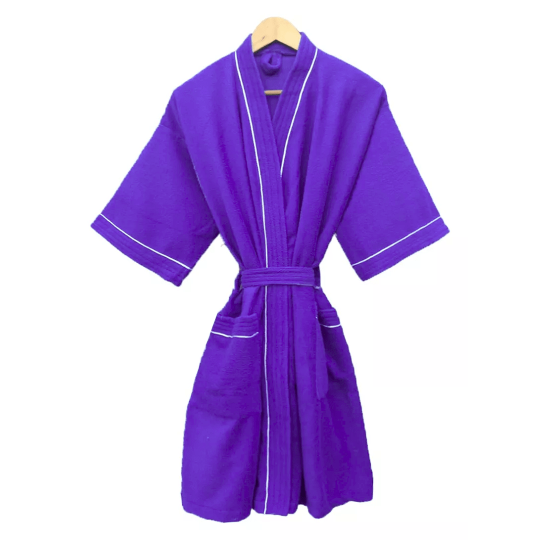 Bata de Baño Morado Detalle en Blanco